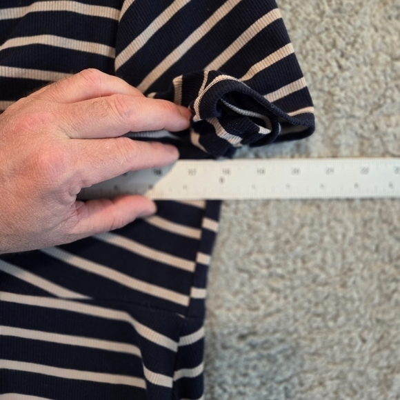 Torrid Mini Rib Knit Twist Front Skater Dress Navy Tan Stripe Sz 1 XL 14 16 - Picture 3 of 6